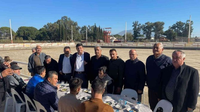 Nazillili Devecilerden Havut Giydirme Ve Keşkek Hayrı Etkinliği