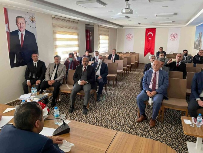 Okul Sporları Bilgilendirme Toplantısı Yapıldı