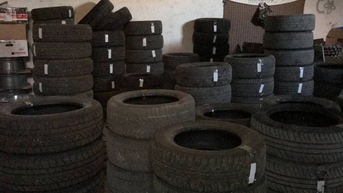 Oto Lastikçilerin Kış Lastiği Mesaisi Başladı