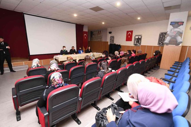 Pursaklar Belediyesi İstihdamda Öncü