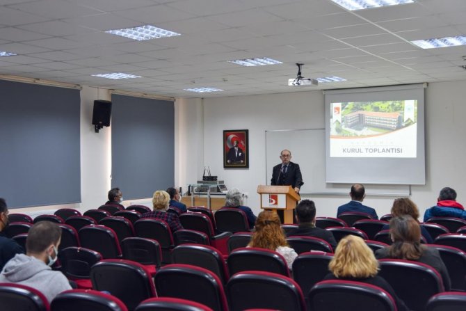 Rektör Beydemir Başkanlığında Akademik Kurul Toplantısı Yapıldı