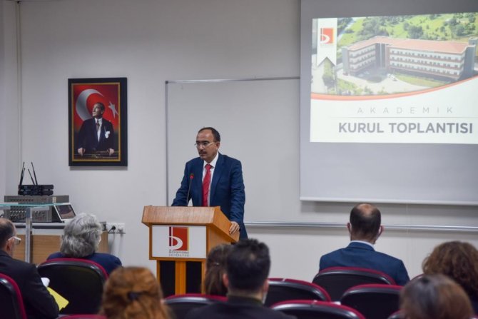 Rektör Beydemir Başkanlığında Akademik Kurul Toplantısı Yapıldı