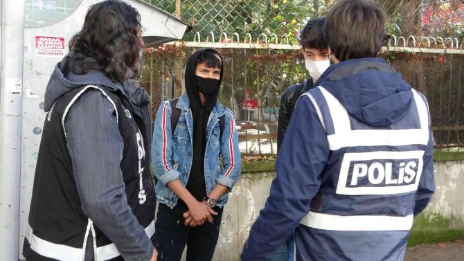 Samsun Polisinden Okul Çevrelerinde Uyuşturucuya Geçit Yok