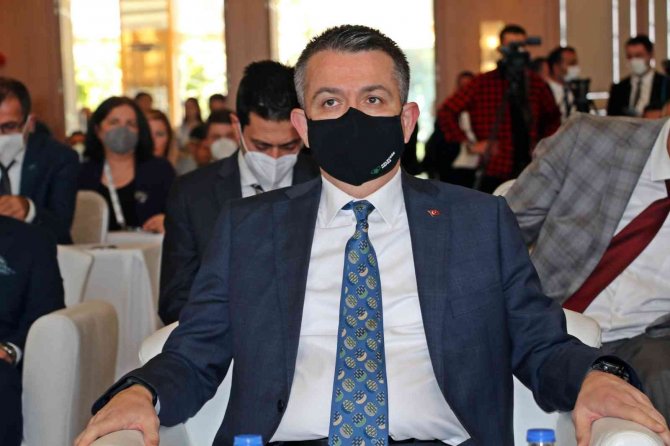 Bakan Pakdemirli’den Muhalif Kesimin Hollanda Örneğine Cevap