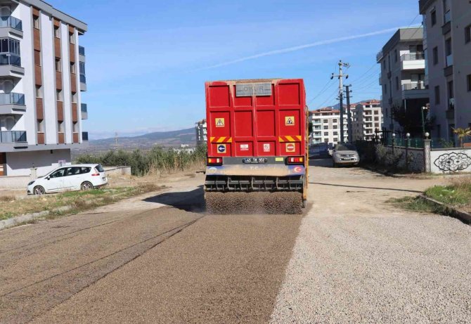 Turgutlu Belediyesi Asfalt Çalışmalarına Devam Ediyor