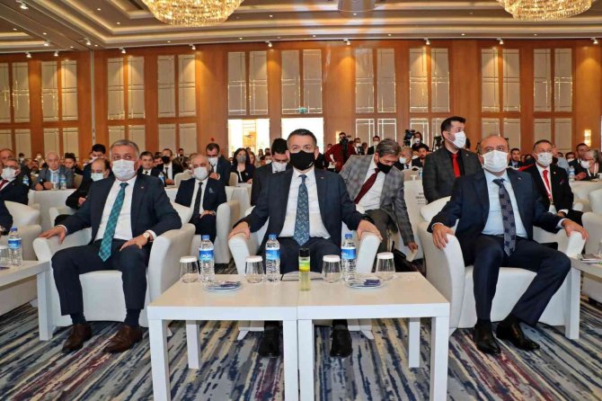 Bakan Pakdemirli’den Muhalif Kesimin Hollanda Örneğine Cevap