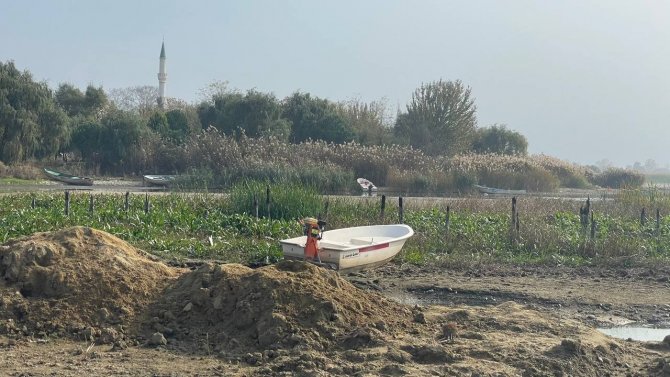 İ̇znik Gölü’ndeki Tehlike Korkutuyor
