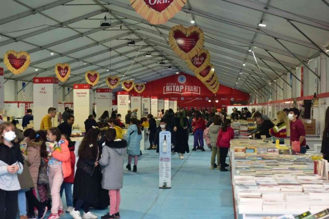 Tuzla’da 4’üncü Kitap Fuarı Kapılarını Açtı