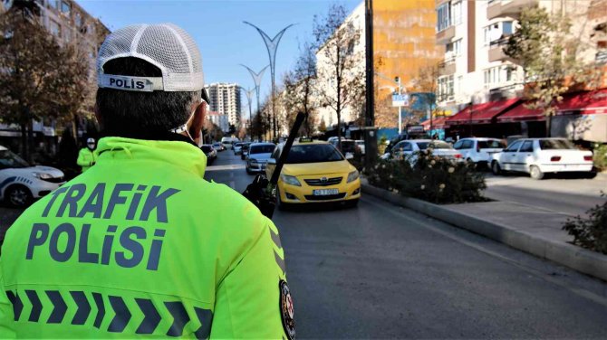 Vali Akın’dan Sürücülere Bilgilendirme