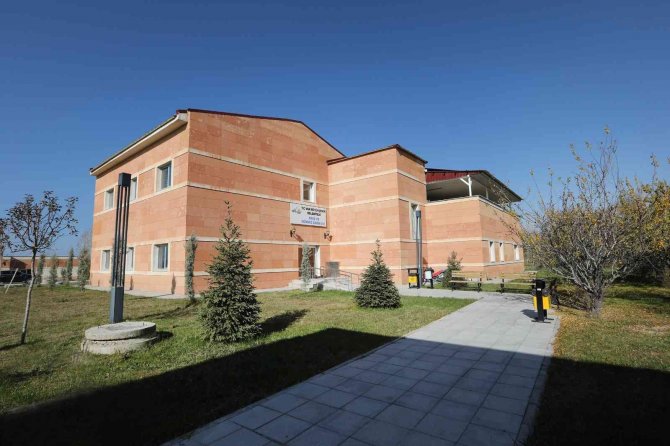 Van Büyükşehir Belediyesinin Kreş Ve Gündüz Bakımevi Hizmete Başlıyor