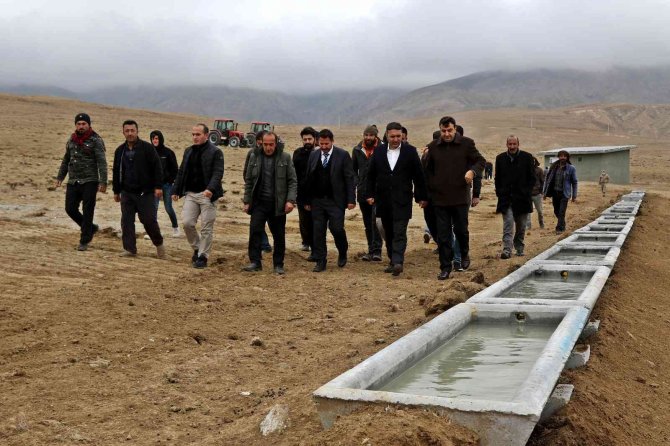 Van Büyükşehir Belediyesinden Başkaleli Çiftçilere Can Suyu