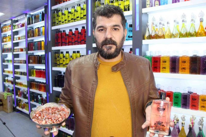 Akik Taşından Türkiye’de İlk Kez Kolonya Üretildi