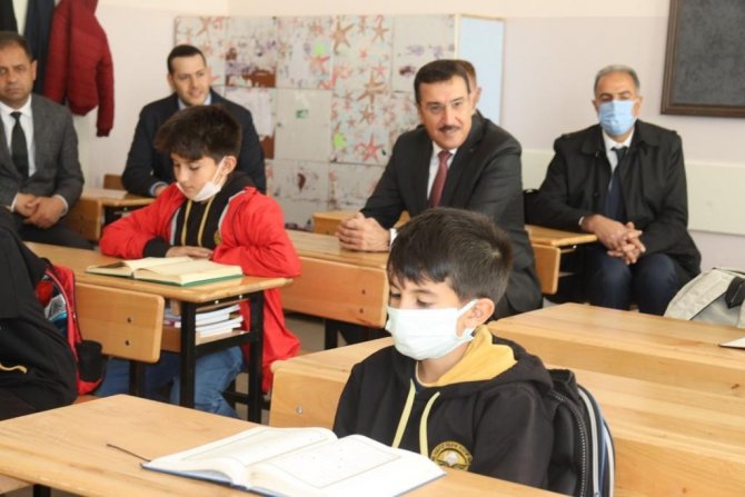 Tüfenkci: “Bu Sene De Bütçede En Büyük Payı Eğitime Ayırdık”