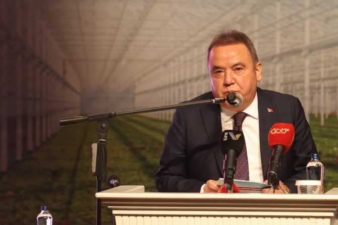 Başkan Böcek: “Antalya Örtü Altı Üretimde Birinci Sırada”