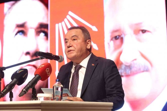 Başkan Böcek: “Antalya Örtü Altı Üretimde Birinci Sırada”