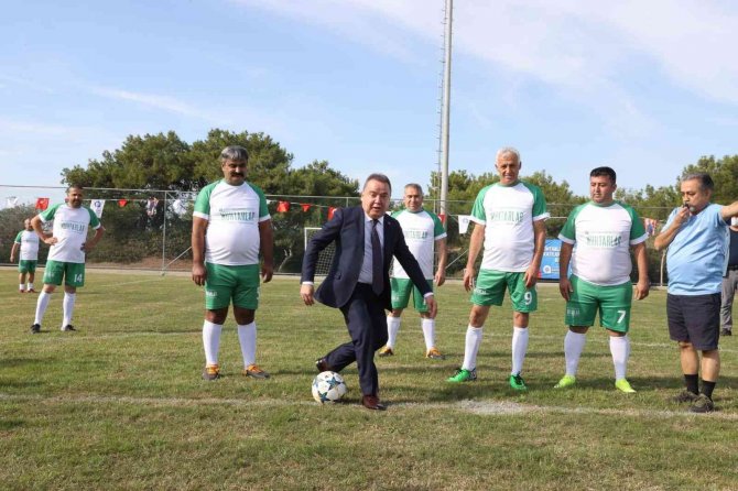 Muhtarlar Futbol Turnuvası Başladı