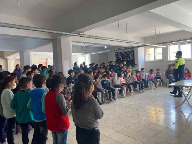 Jandarmadan Emniyet Kemeri Farkındalık Eğitimi