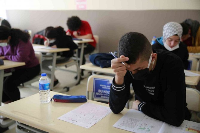 Aydın Büyükşehir Belediyesi, Ücretsiz Üniversite Deneme Sınavı Düzenledi