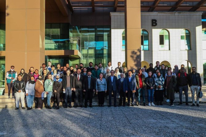 Dünyanın Dört Bir Yanından Gelerek Btü Öğrencisi Oldular