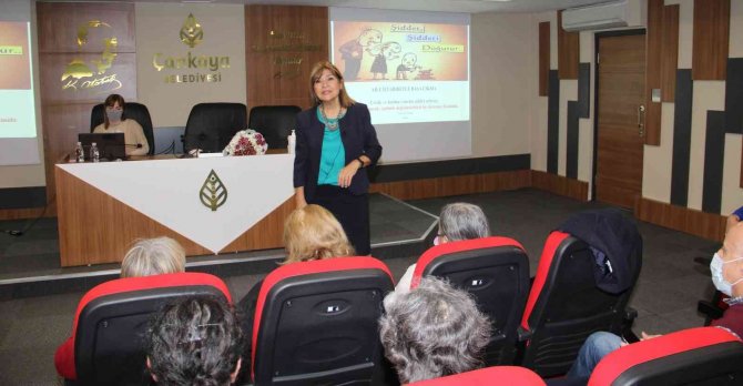 Çankaya’dan Aile İçi Şiddetle Başa Çıkma Semineri