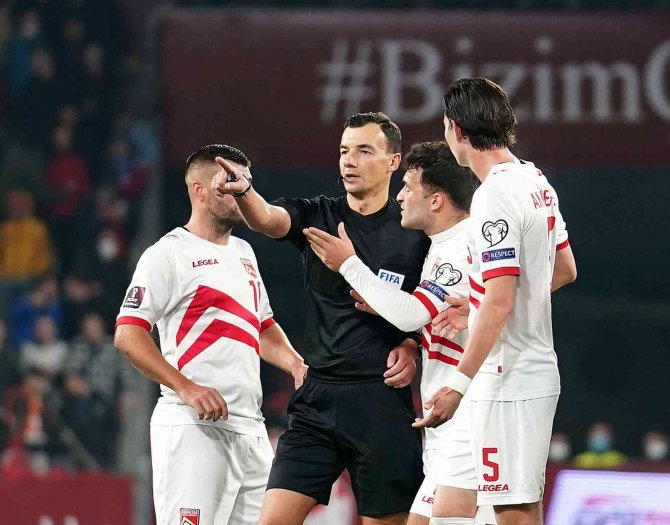 Dünya Kupası Avrupa Elemeleri: Türkiye: 3 - Cebelitarık: 0 (İ̇lk Yarı)