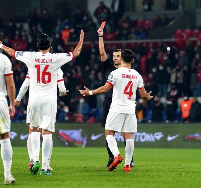 Dünya Kupası Avrupa Elemeleri: Türkiye: 3 - Cebelitarık: 0 (İ̇lk Yarı)