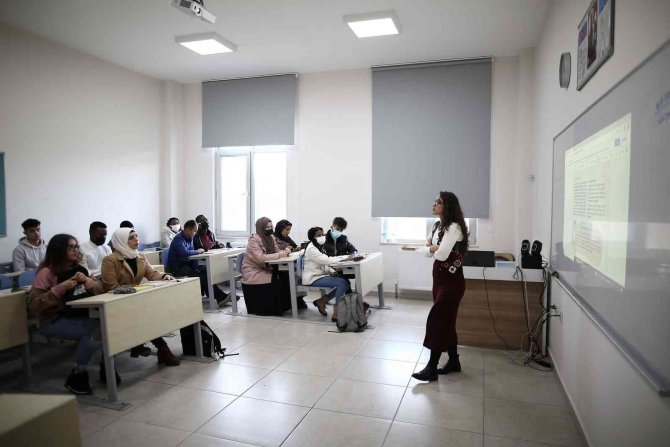 ’Birleşmiş Milletler’ Gibi Okul