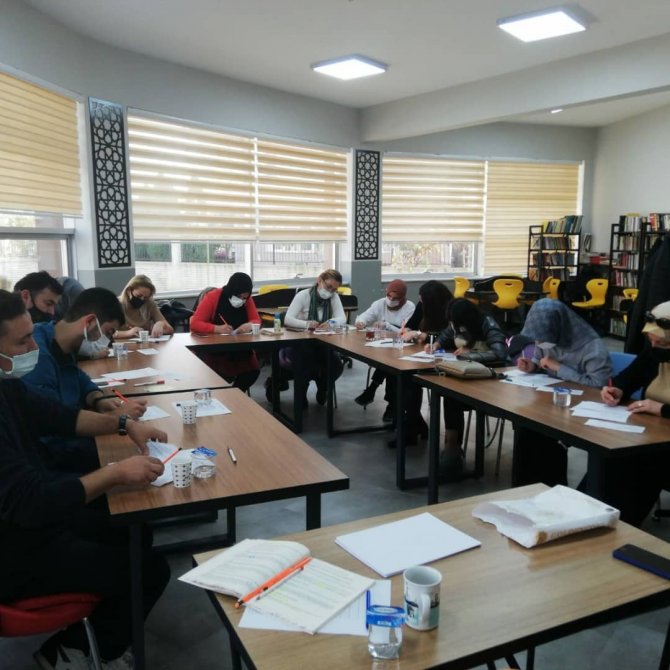 Anne Baba Eğitimleri Başlandı