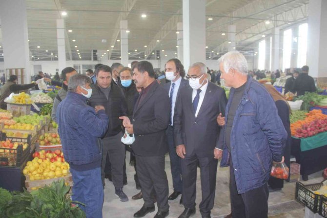 Erzincan’da, Kış Öncesi Kapalı Halk Pazarı Hizmete Girdi