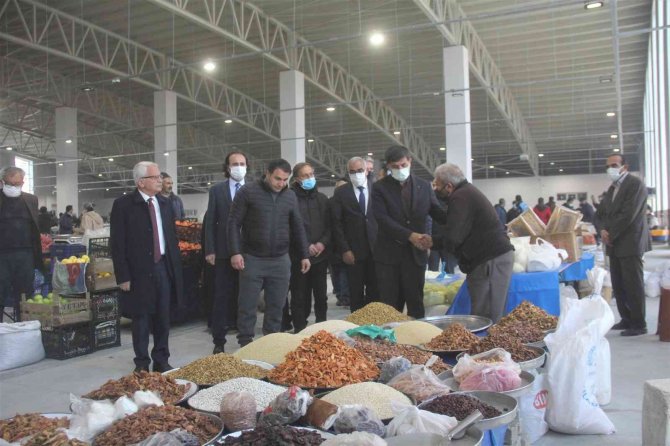Erzincan’da, Kış Öncesi Kapalı Halk Pazarı Hizmete Girdi