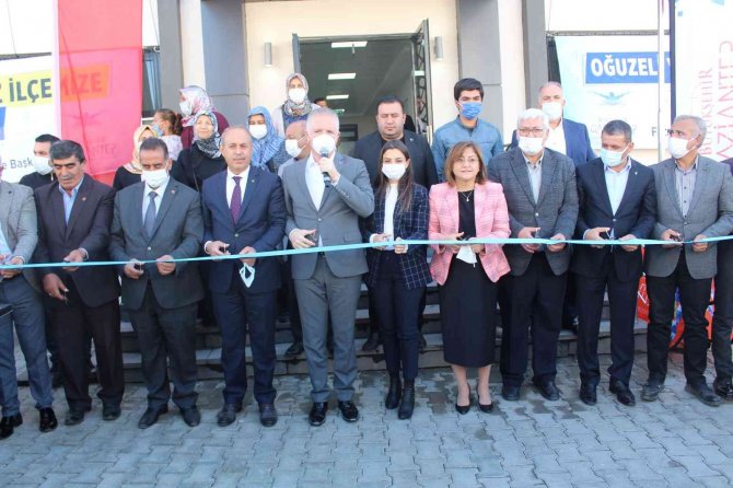 Oğuzeli Yüzme Havuzu’nun Açılışı Yapıldı