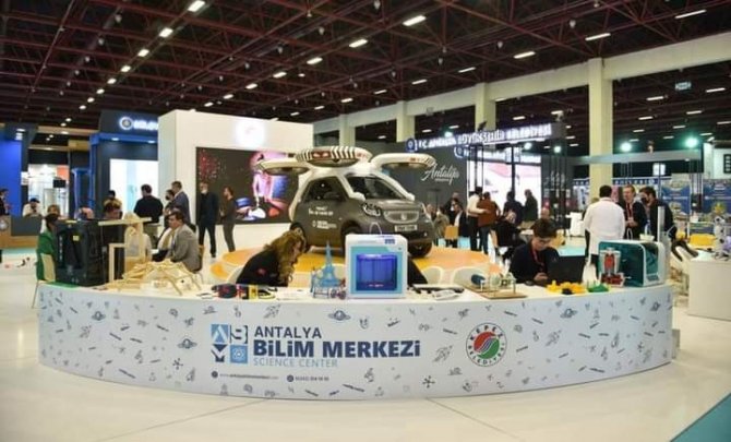 Kepez’in Bilim Merkezi Fuarda Tanıtıldı