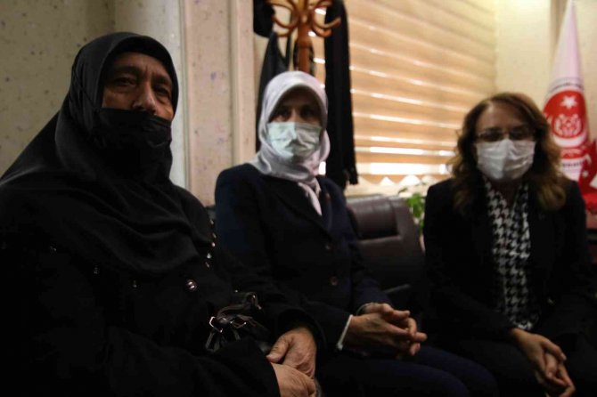Şehit Annesinden İ̇yi̇ Parti’li Türkkan’a Sitem: "Uyuyamaz Oldum, Uykularımız Kaçtı"