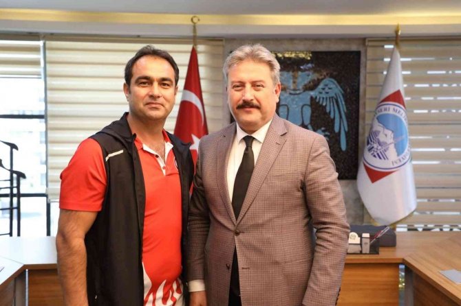 Melikgazi Belediyesi Spor Kulübü’nden Milli Başarı