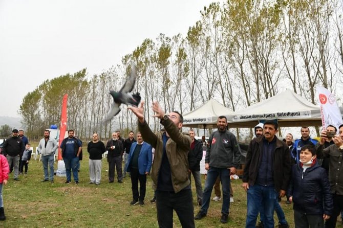 Mustafakemalpaşa’da Güvercin Uçuş Festivali