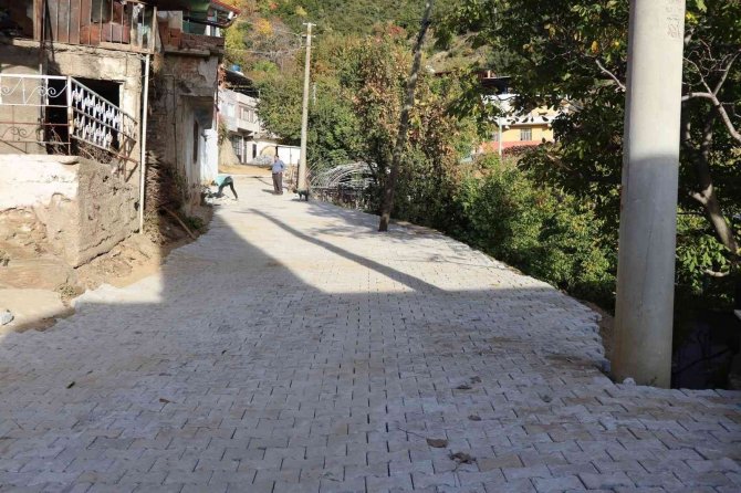Nazilli’de Kırsal Mahallelerde Çalışmalar Sürüyor
