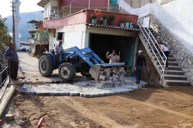 Nazilli’de Kırsal Mahallelerde Çalışmalar Sürüyor