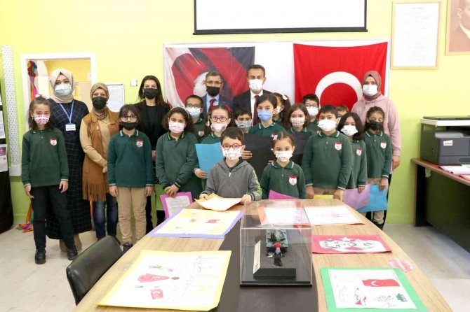 Öğrenciler 15 Temmuz’u Resimleriyle Anlattı