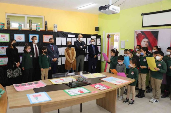 Öğrenciler 15 Temmuz’u Resimleriyle Anlattı