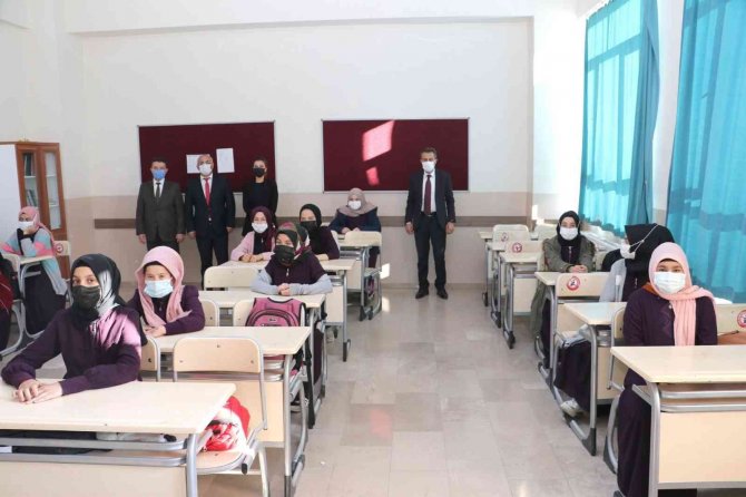 Sivas’ta Hayırseverden Eğitime Destek