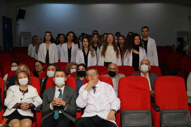 Beslenme Ve Diyetetik Bölümü Öğrencileri Önlük Giydi