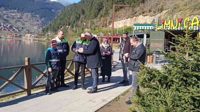 Uzungöl’deki Balık Ölümleri Ve Balıklardaki Mantar Hastalığı İle İlgili İnceleme Başlatıldı