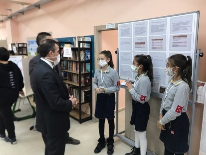 Burhaniye’de Tübitak 4006 Bilim Fuarı İlgi Gördü