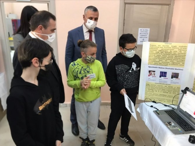 Burhaniye’de Tübitak 4006 Bilim Fuarı İlgi Gördü