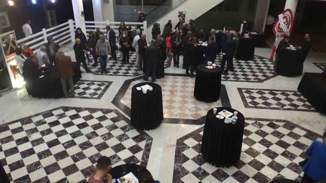 Darbe Mağduru Doktor Diyarbakır Cezaevi’nde Yaşadıklarını Kitaba Aktardı