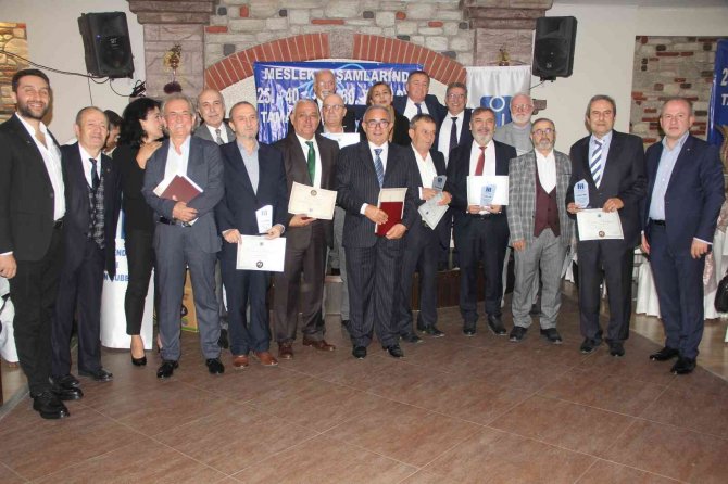 İ̇nşaat Mühendisi Meslek Büyüklerine Onur Belgesi