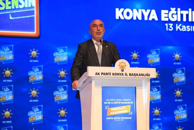 Ak Parti’den ‘Teşkilat Akademisi’ Eğitimi