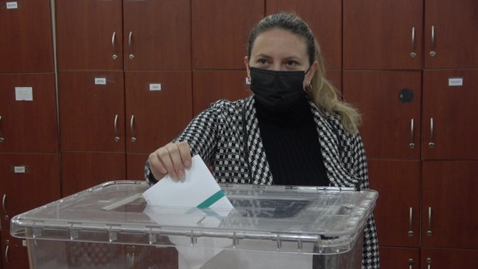 Bulgaristan Seçimleri İçin Oy Verme İşlemi Başladı