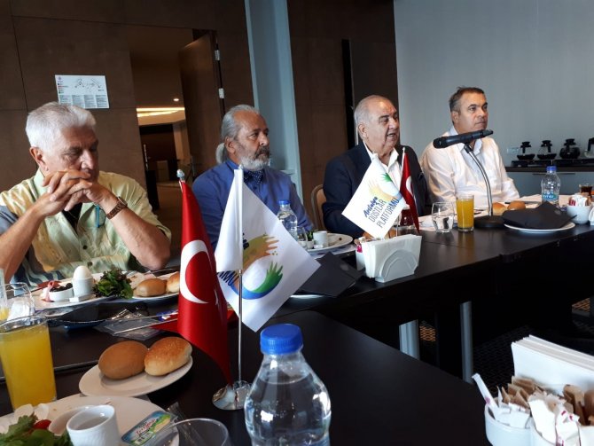 Prof. Dr. Neyişçi: “Carettaları Böyle Korumaya Devam Edersek, Plajlarda İnsanlar Denize Girecek Yer Bulamayacak”