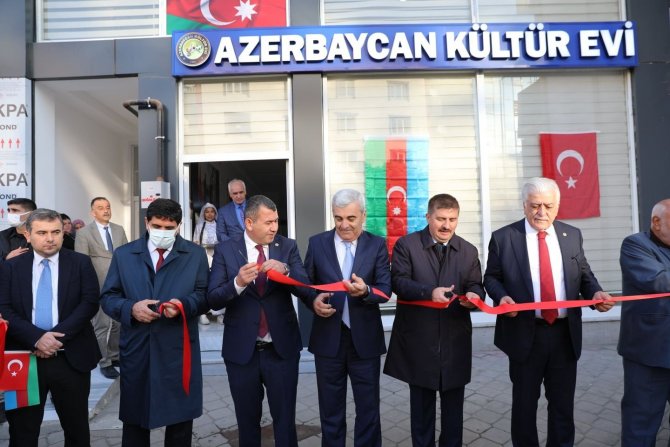 Iğdır Azerbaycan Kültür Evi’nin Açılışı Yapıldı